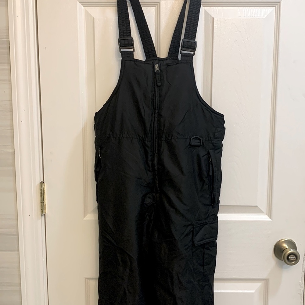 Kids snow bib overalls. Size medium (10/12)